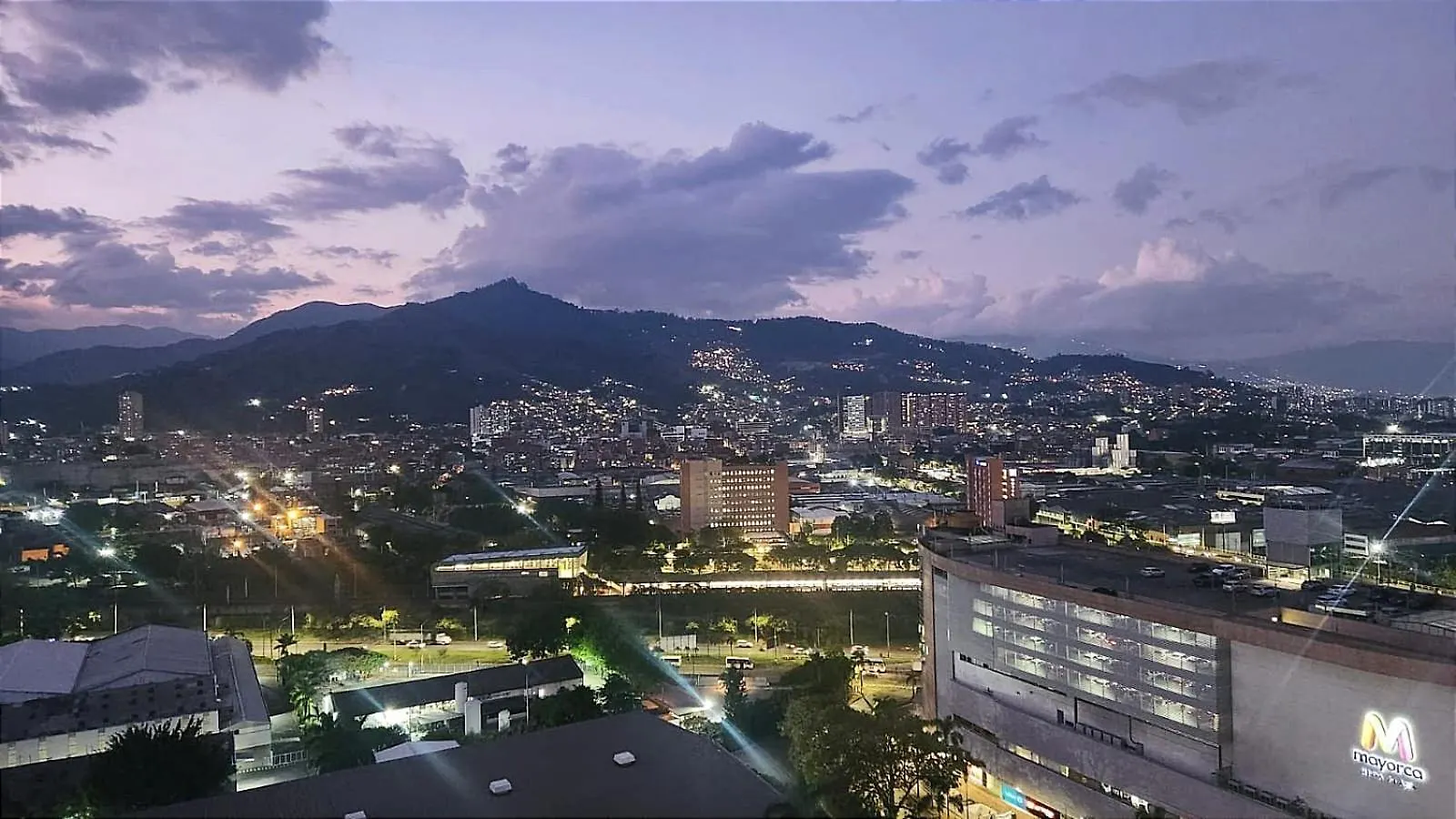 Apartamento En Sabaneta, Zona Mayorca, Medellin, Hermosa Vista A La Montanas Apartment Sabaneta