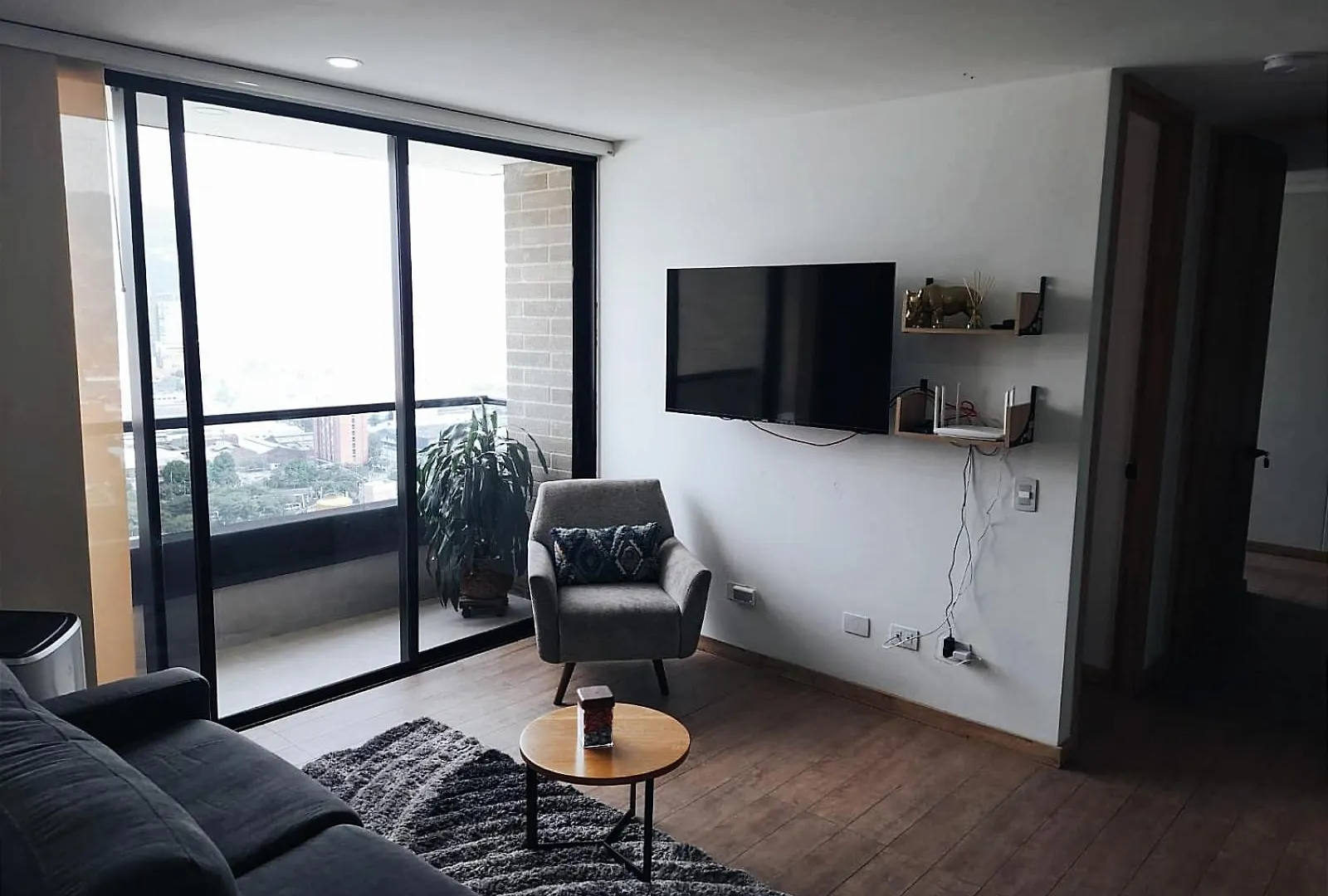 Apartamento En Sabaneta, Zona Mayorca, Medellin, Hermosa Vista A La Montanas Colombia